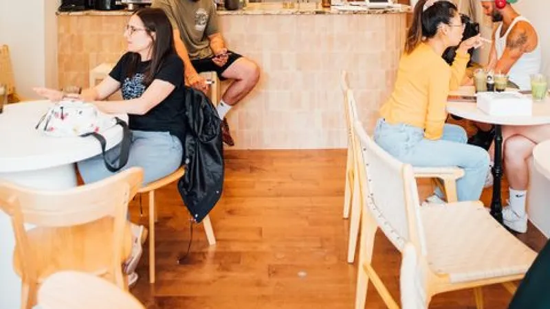 Cafe Cose Run Club in Montreal