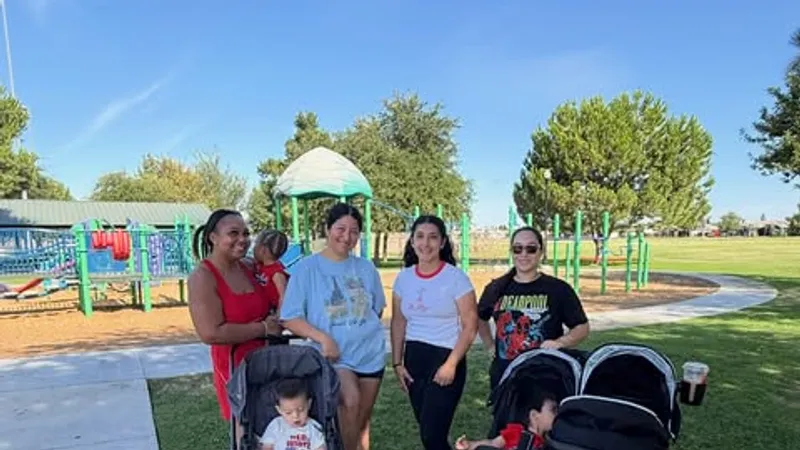 Mommy & Me Run in Shafter